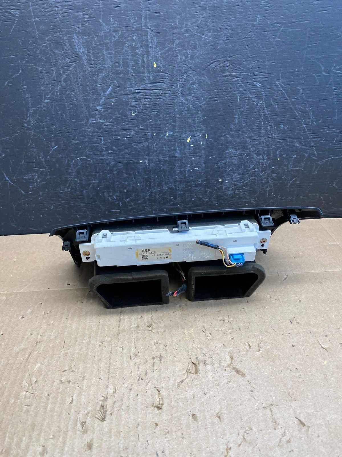 2004 to 2008 Acura TL Front Dash Dashboard AC Center Clock Air Vent AC6786 DG4