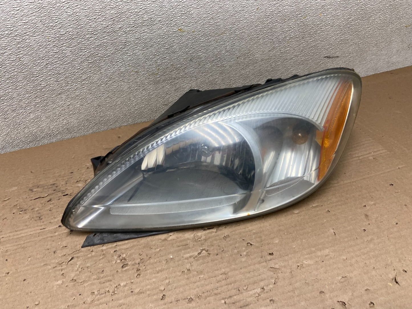 2000 to 2007 Ford Taurus Left Driver LH Side Halogen Headlight Oem AB1222 DW0