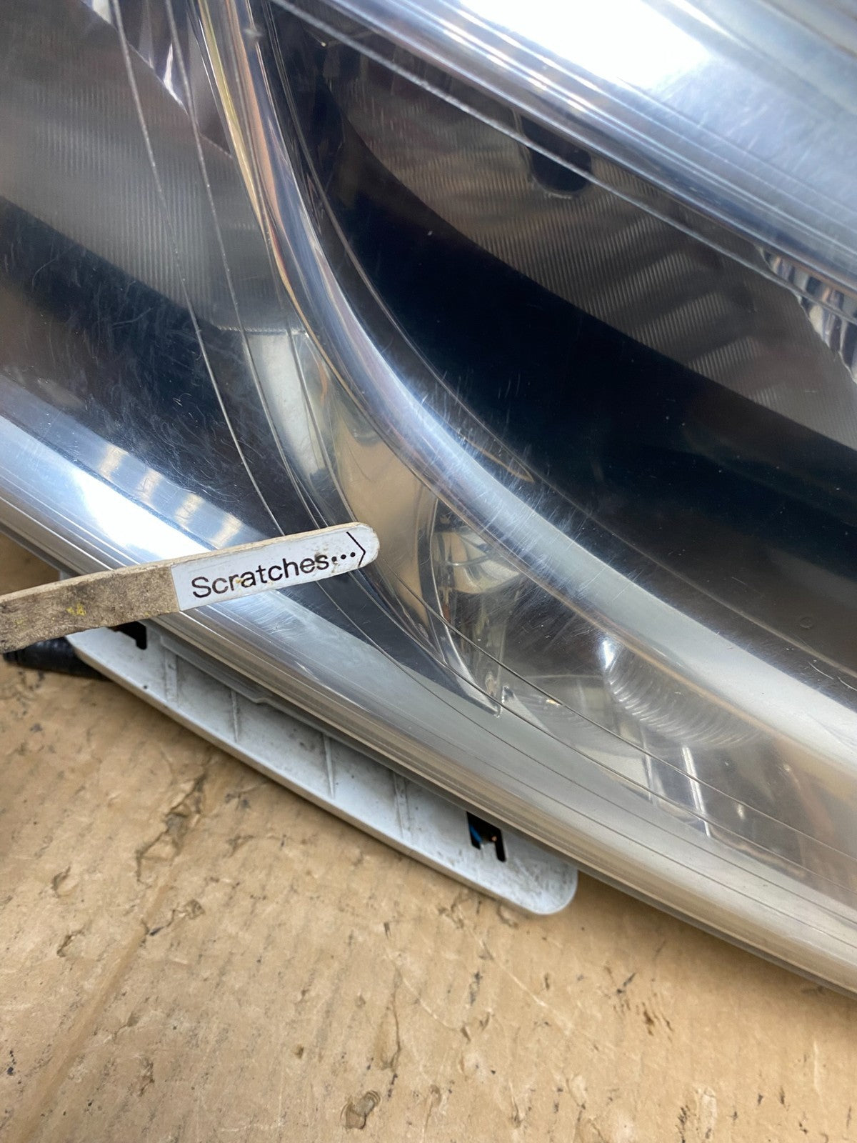 2013 to 2016 Nissan Pathfinder Right Passenger RH Side Headlight AD1072 DW3