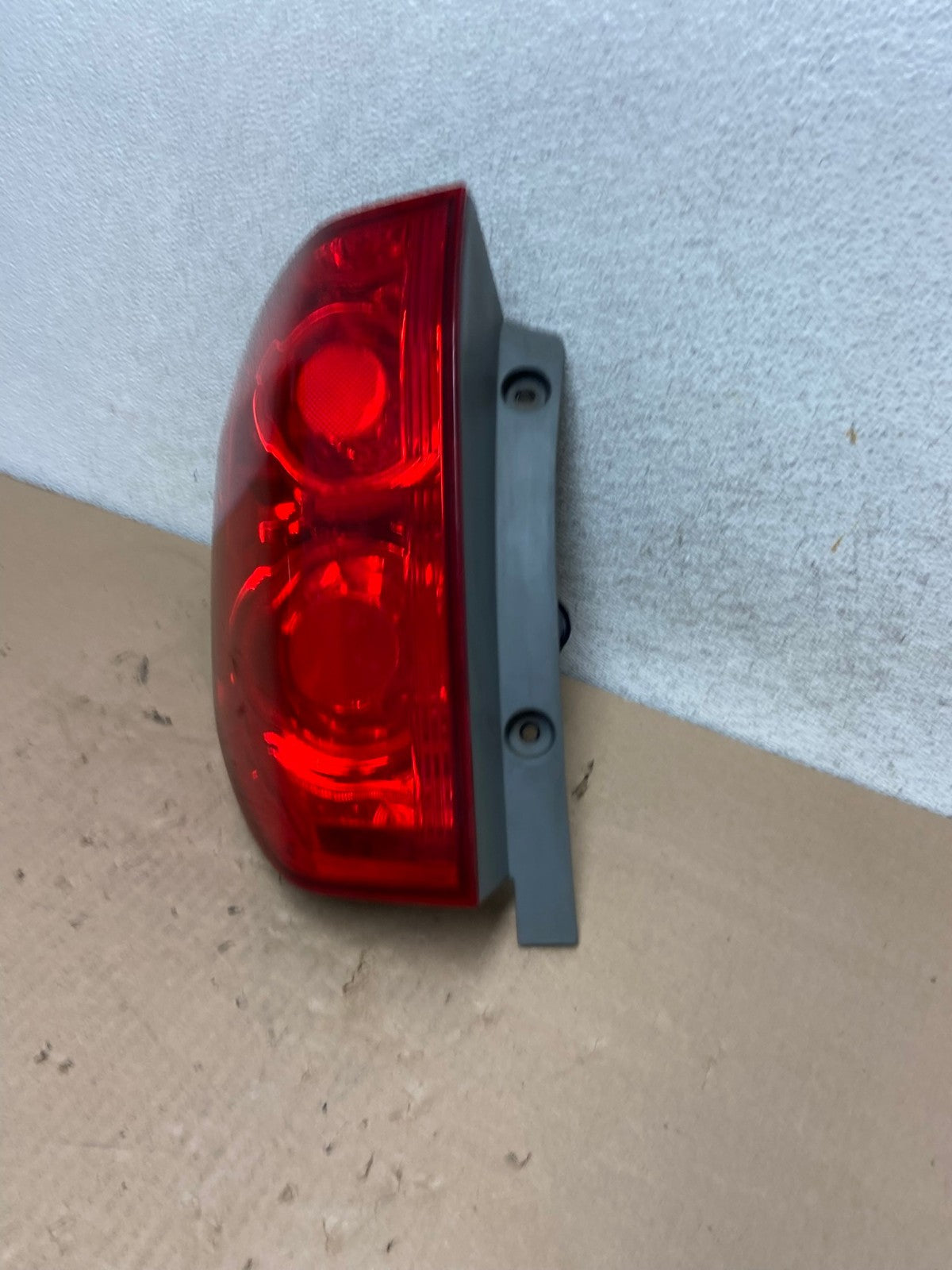 2003 2004 2005 Honda Pilot Left Driver LH Side Tail Light AG6733 LK1