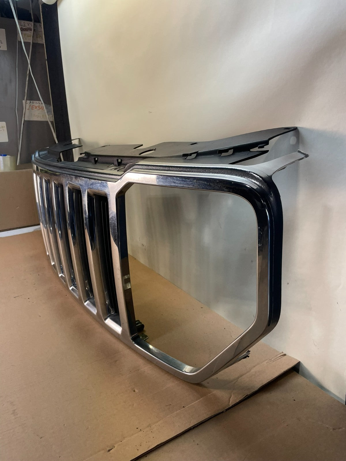 2008 to 2012 Jeep Liberty Front Upper Grill Grille ai4198 DG1