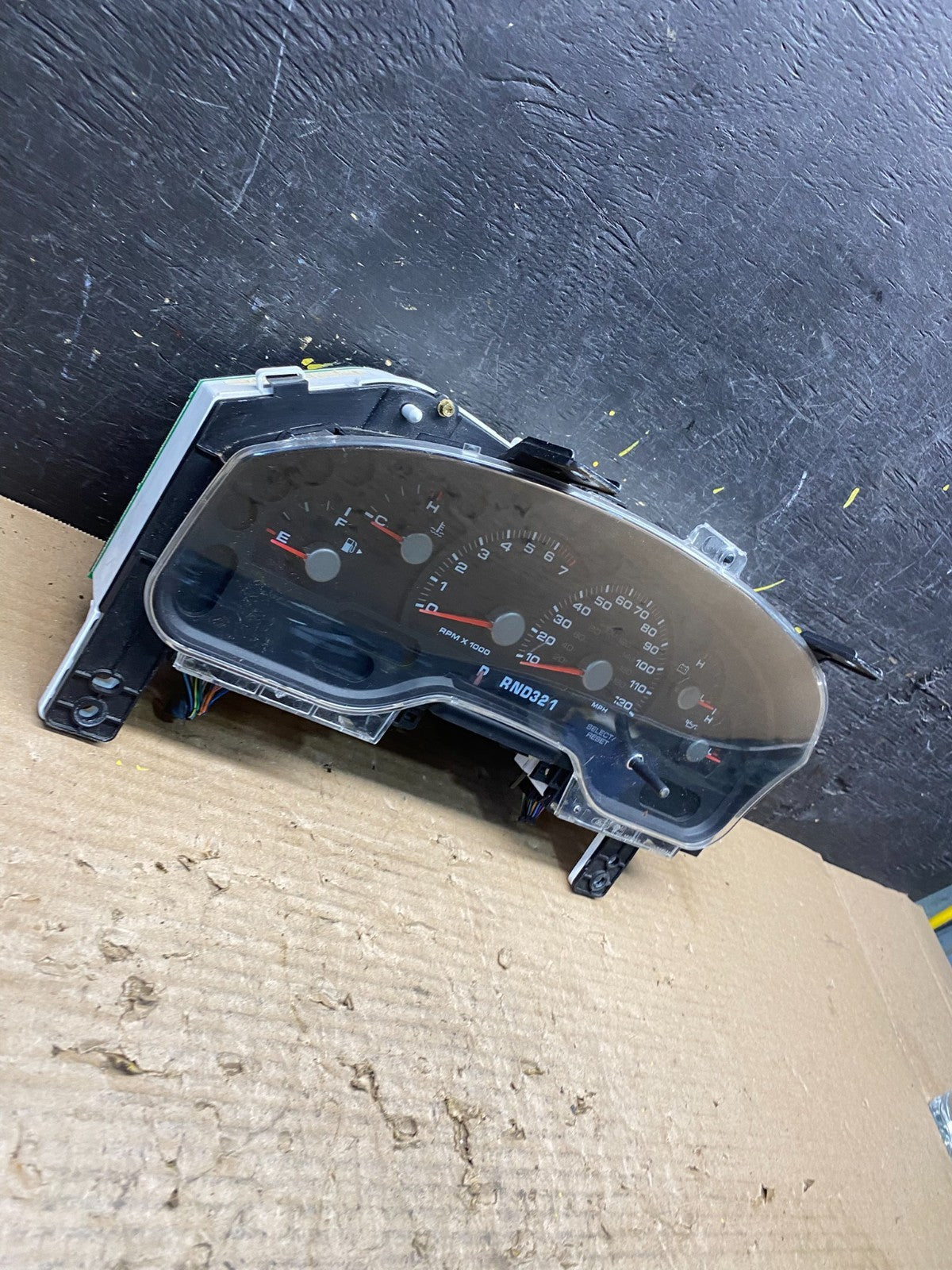 2001 2002 2003 Ford Explorer Speedometer Cluster Gauge S6264 DG2