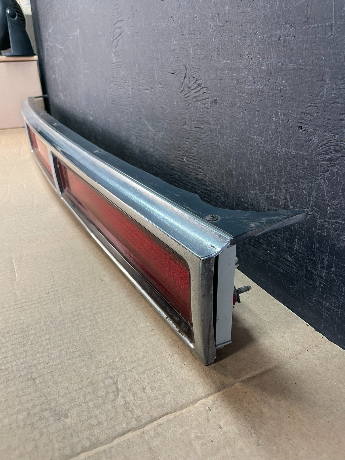 1995 to 1997 Lincoln Town Car Center Trunk Brake 3RD Tail Light af5285 DG1