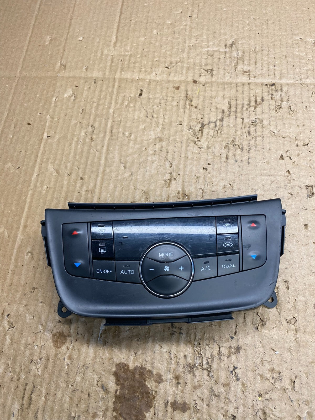 2015-2017 Nissan Sentra Climate Control Unit Heater Ac Temp Hvac AD1872 DG0