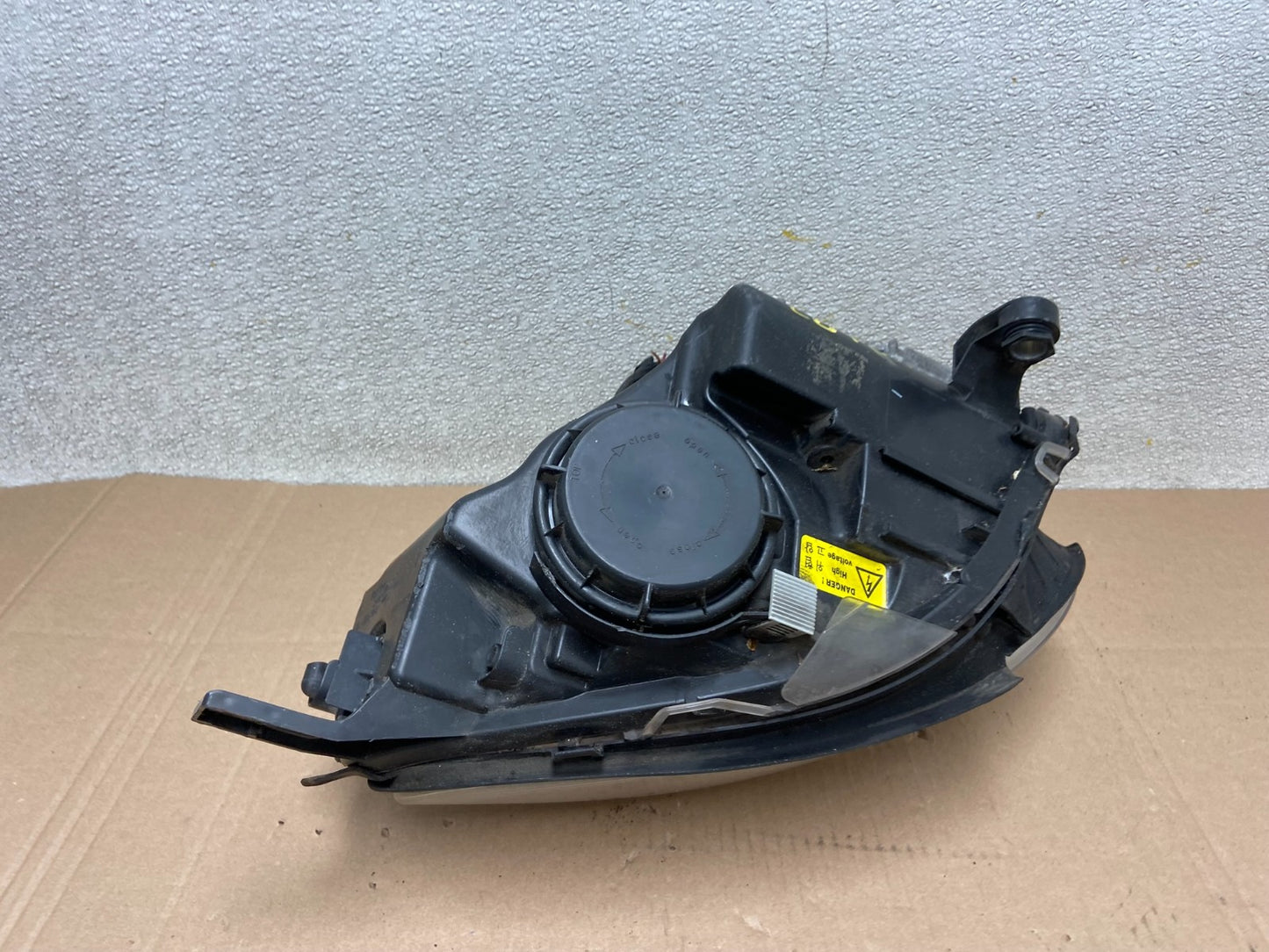 Xenon HID 2006 2010 Mercedes W251 R-Class Right Passenger Headlight OEM X9197 DW8