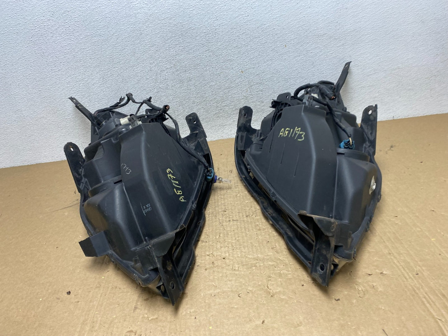2005 2006 2007 Honda Odyssey Left+Right Set Halogen Headlights AG1173 DW11