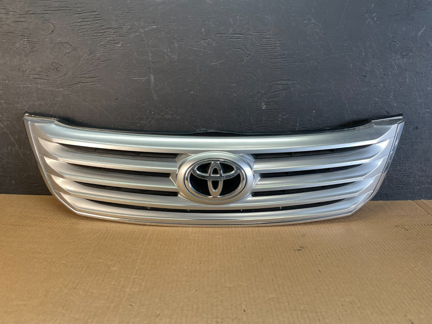 2008 to 2010 Toyota Avalon Front Upper Grill Grille AF3783 DG0