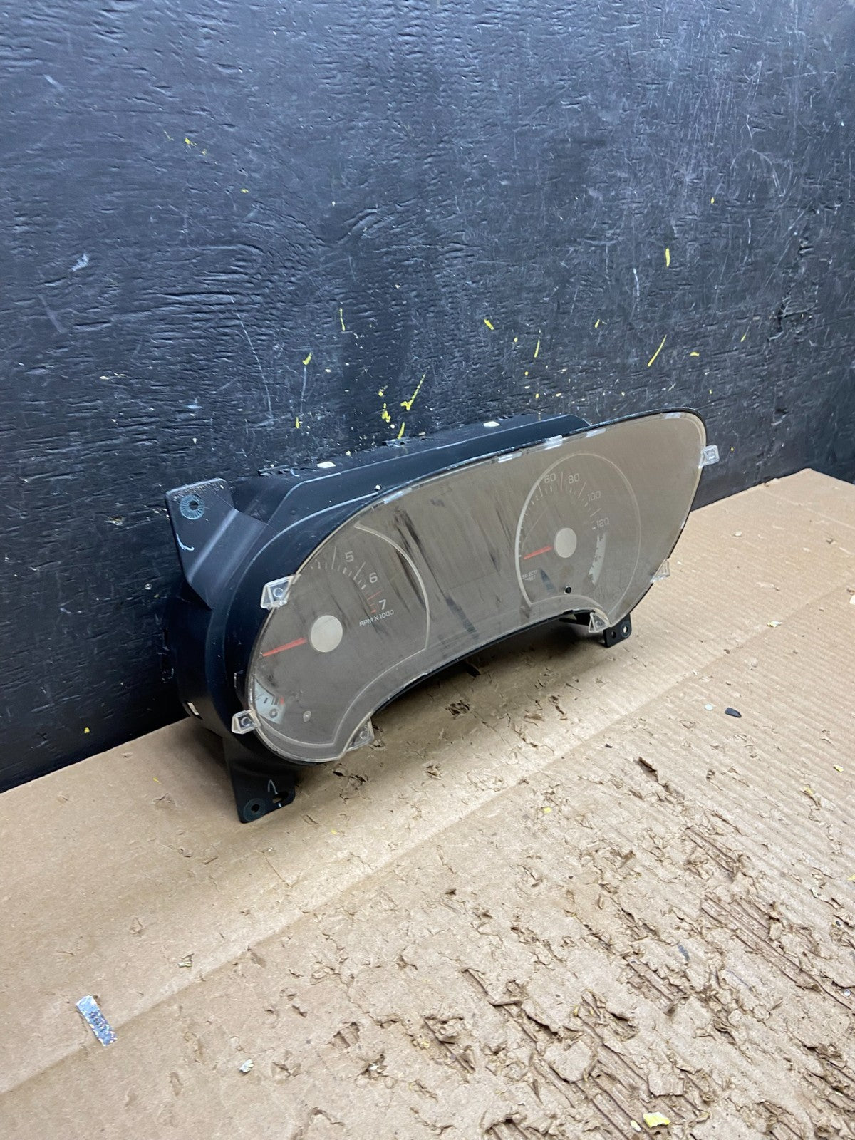 2008 Ford Explorer Speedometer Cluster Gauge V7760 DG1