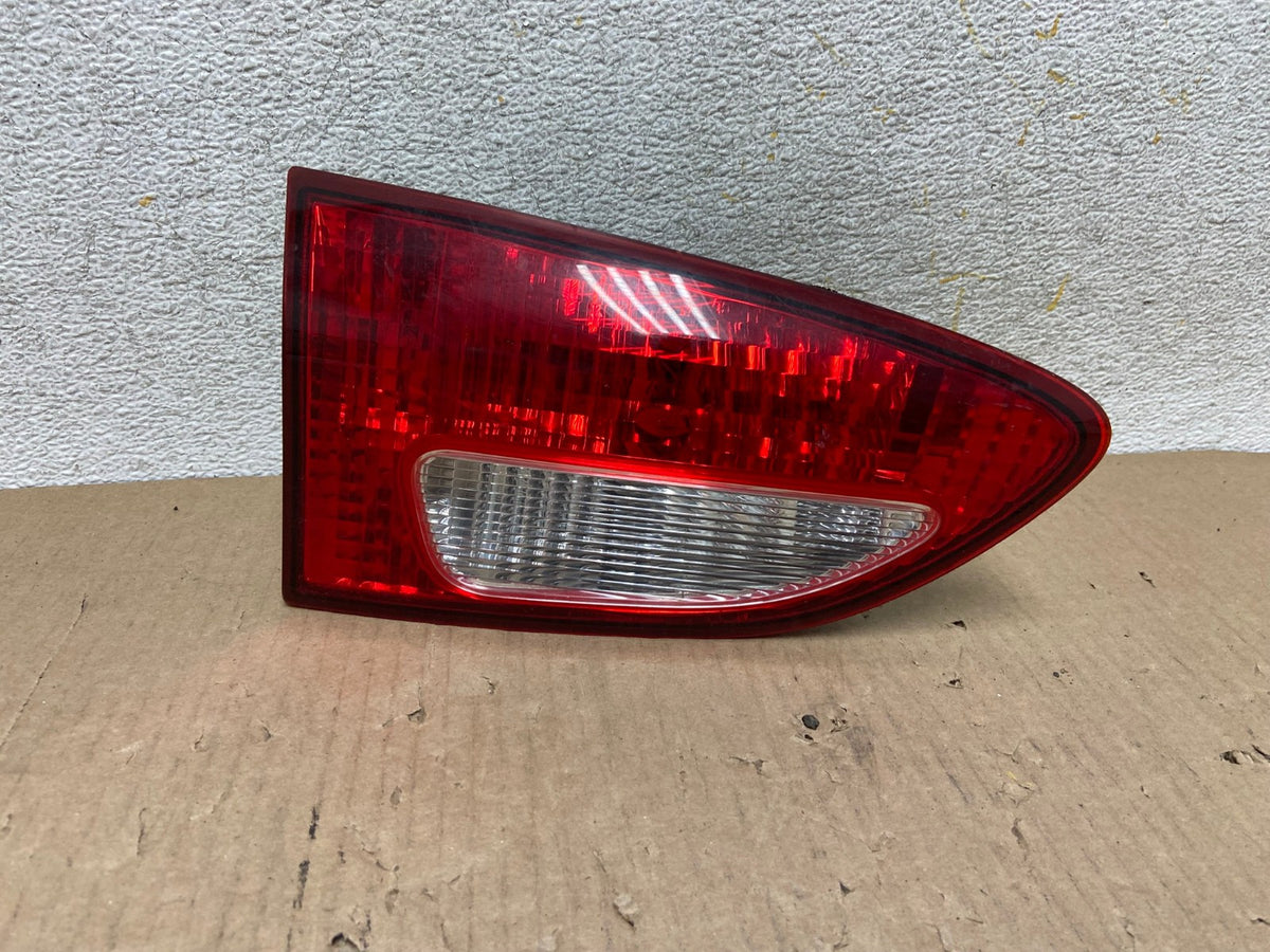 2006 2007 Subaru Tribeca B9 Left Driver Lh Side Tail Light Inner AH5868 LK0