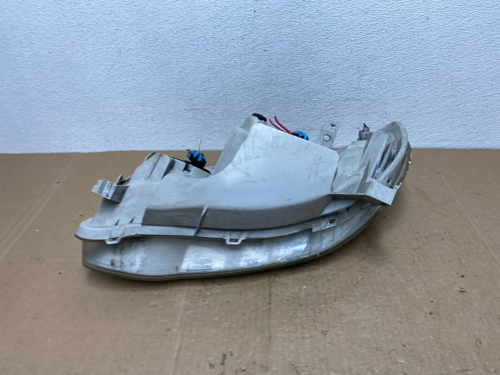 2005 to 2008 Toyota Corolla Right Passenger RH side Headlight AC5877 DW7