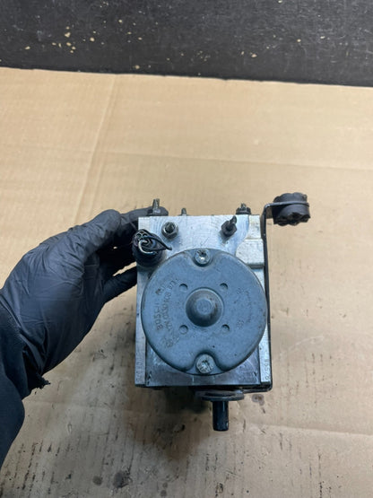 2002-2005 BMW E65 745i 745Li 750Li  ABS Hydraulic Block OEM W6647 DG5