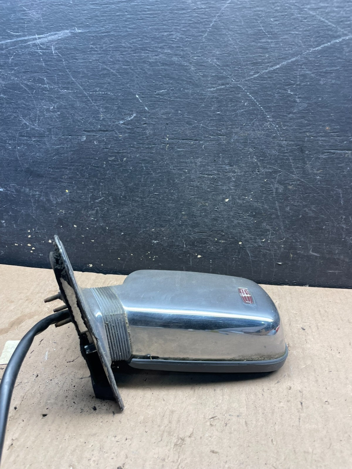 1984 to 1992 Lincoln Mark VIII Left Driver LH Door View Power Mirror s5082 DG3