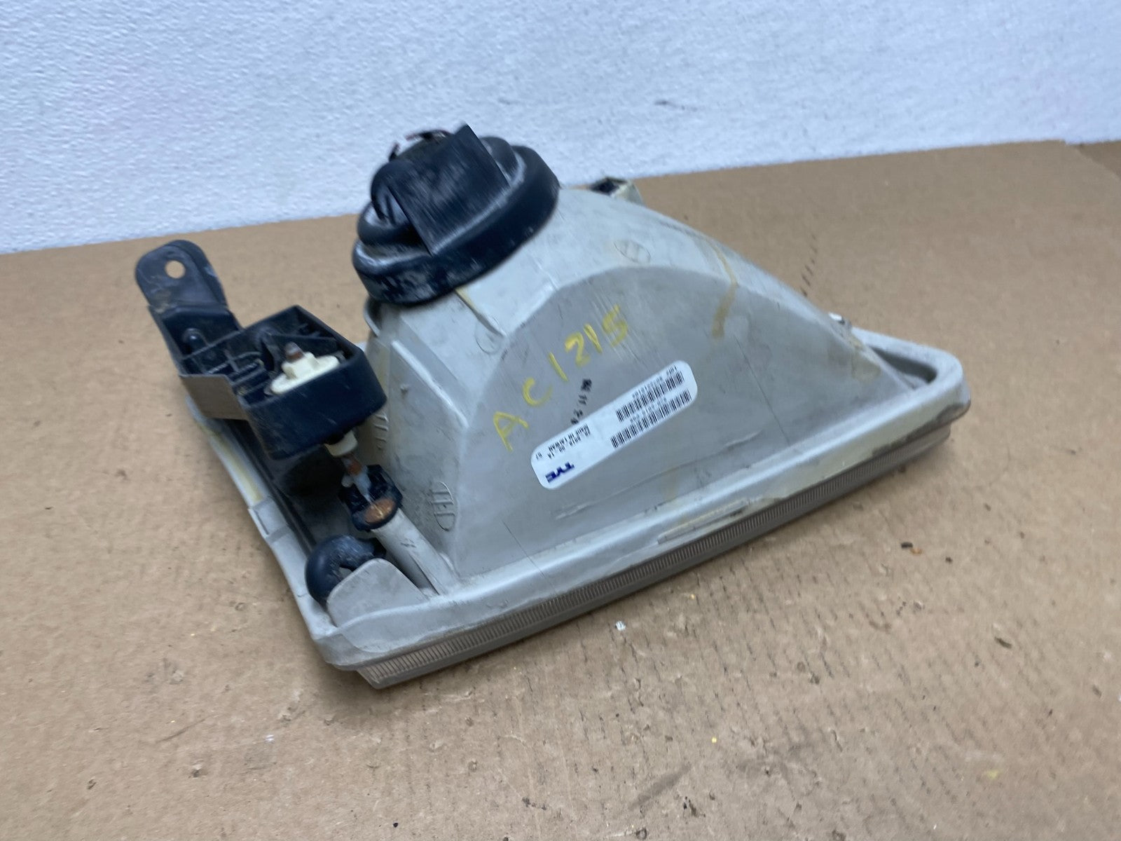 2001 2002 2003 Toyota Sienna Left Driver Lh Side Headlight Halogen TYC AC1215 DW8