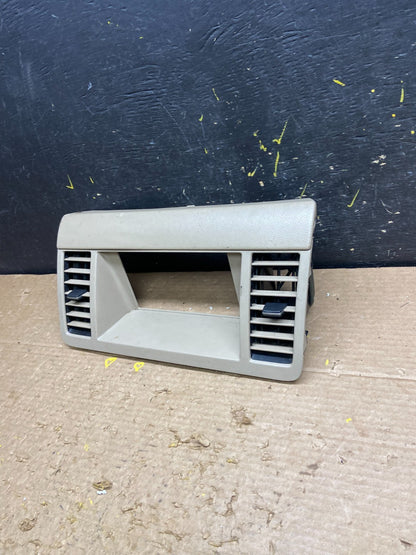 2003-2007 Nissan Murano Radio Center Console Display Bezel Air Vent OEM W6286 DG1