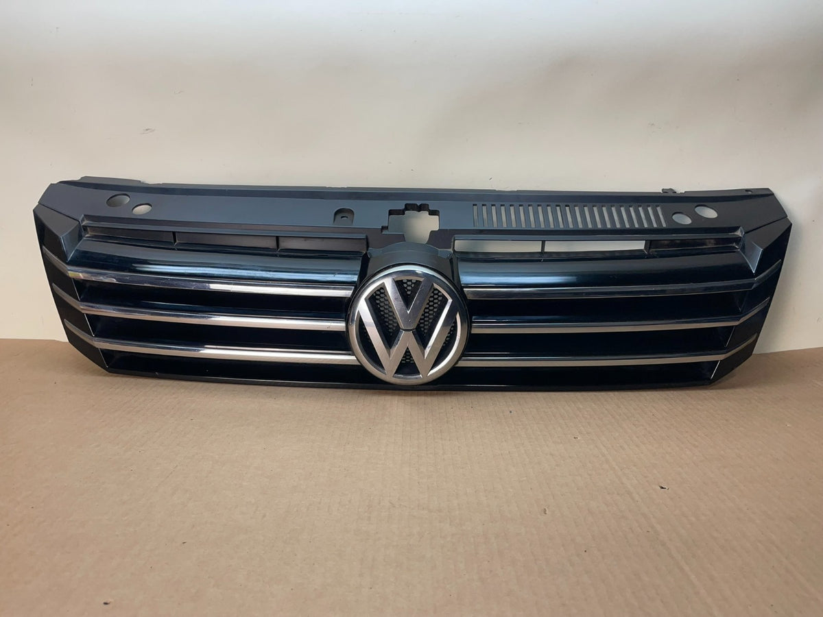 2016 to 2018 Volkswagen Passat Front Upper Grill Grille AJ1021 DG0