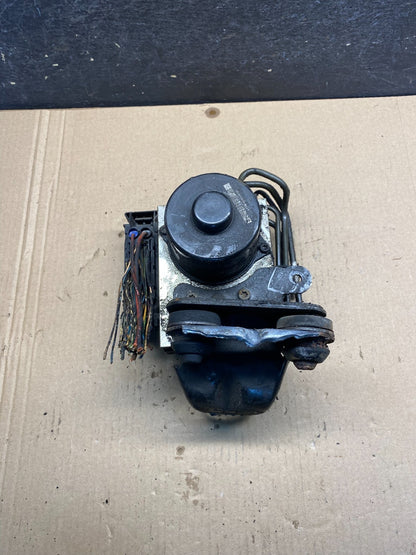 2002 to 2005 Mercedes ML-Class ML320 ABS Control Module A1635450316 ah3193 DG1
