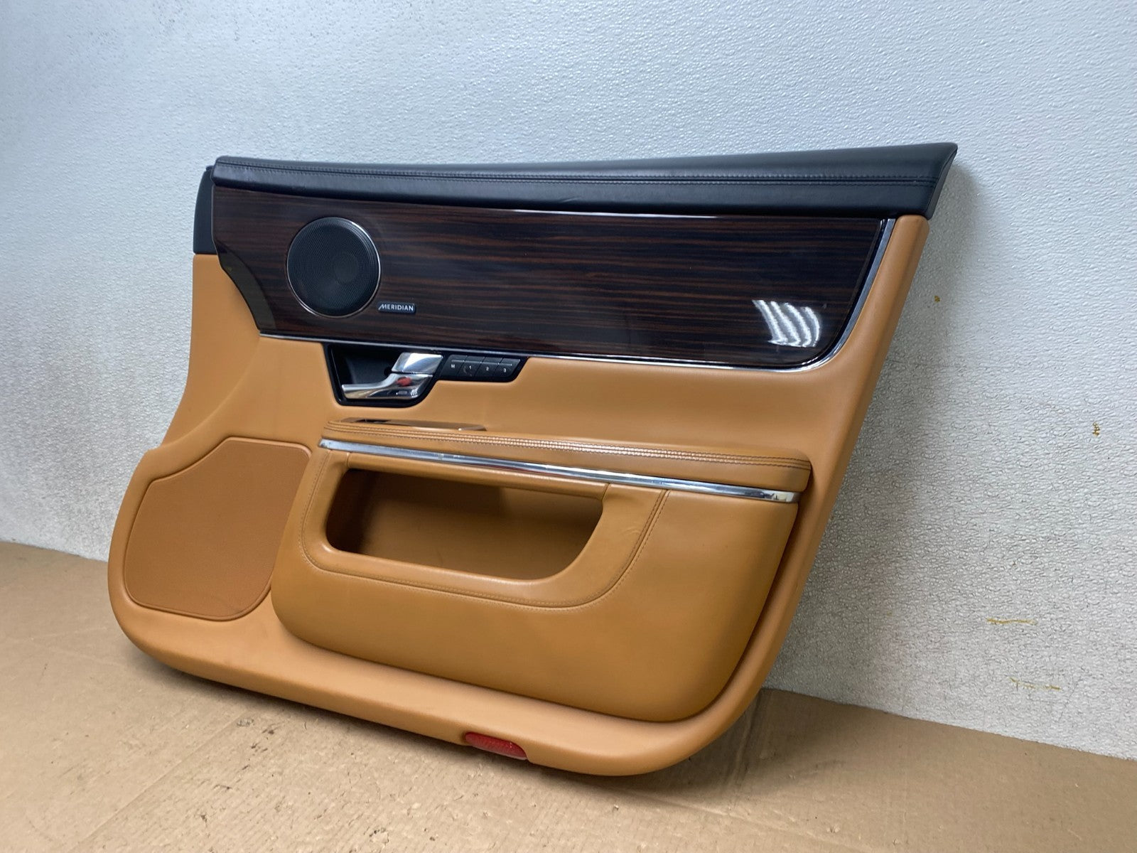2010 to 2015 Jaguar XJ Interior Front Right Passenger Door Trim Panel OEM W08341