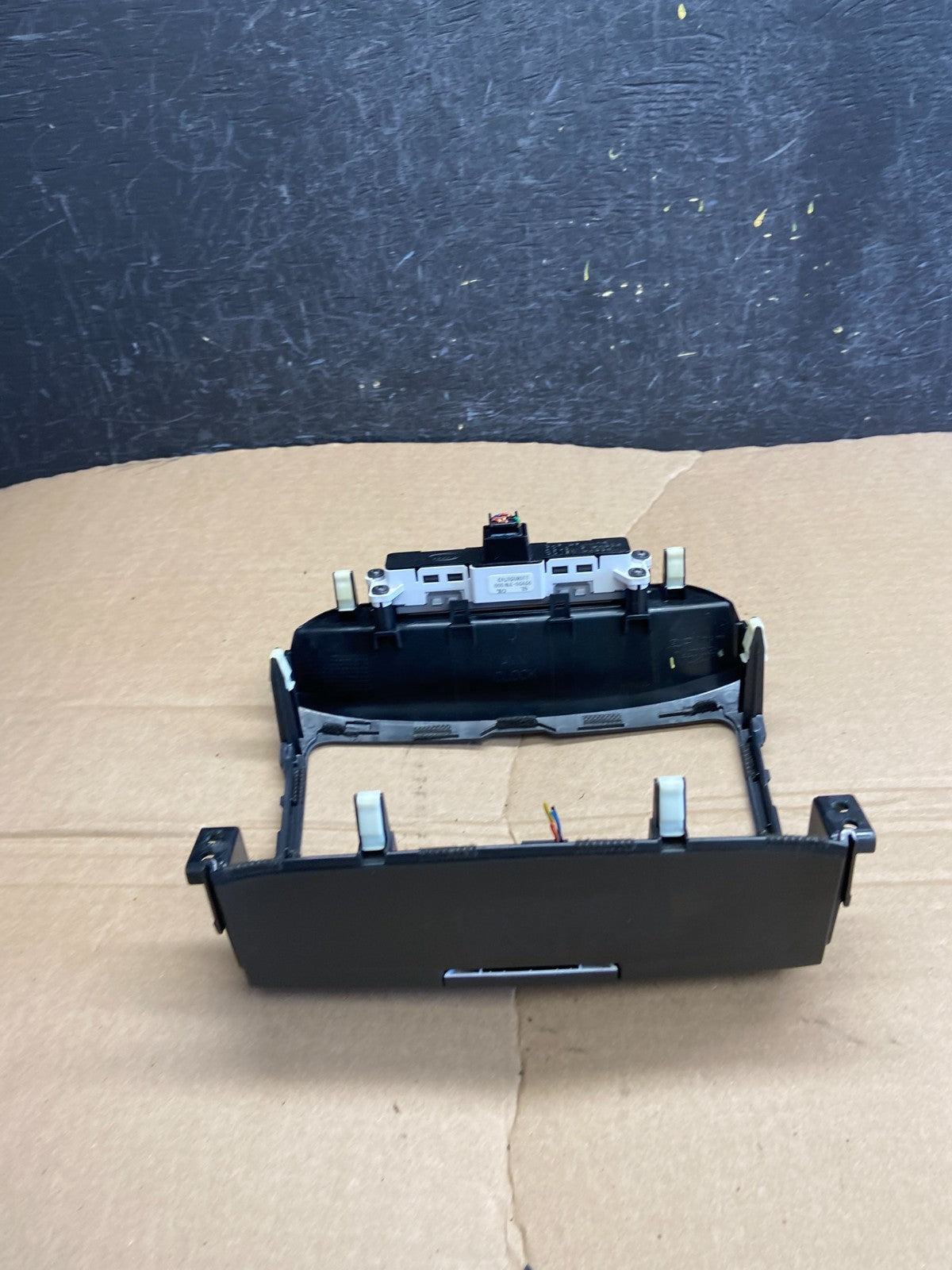 2011 - 2016 Kia Sportage Center Dash Radio Bezel af1783 DG4