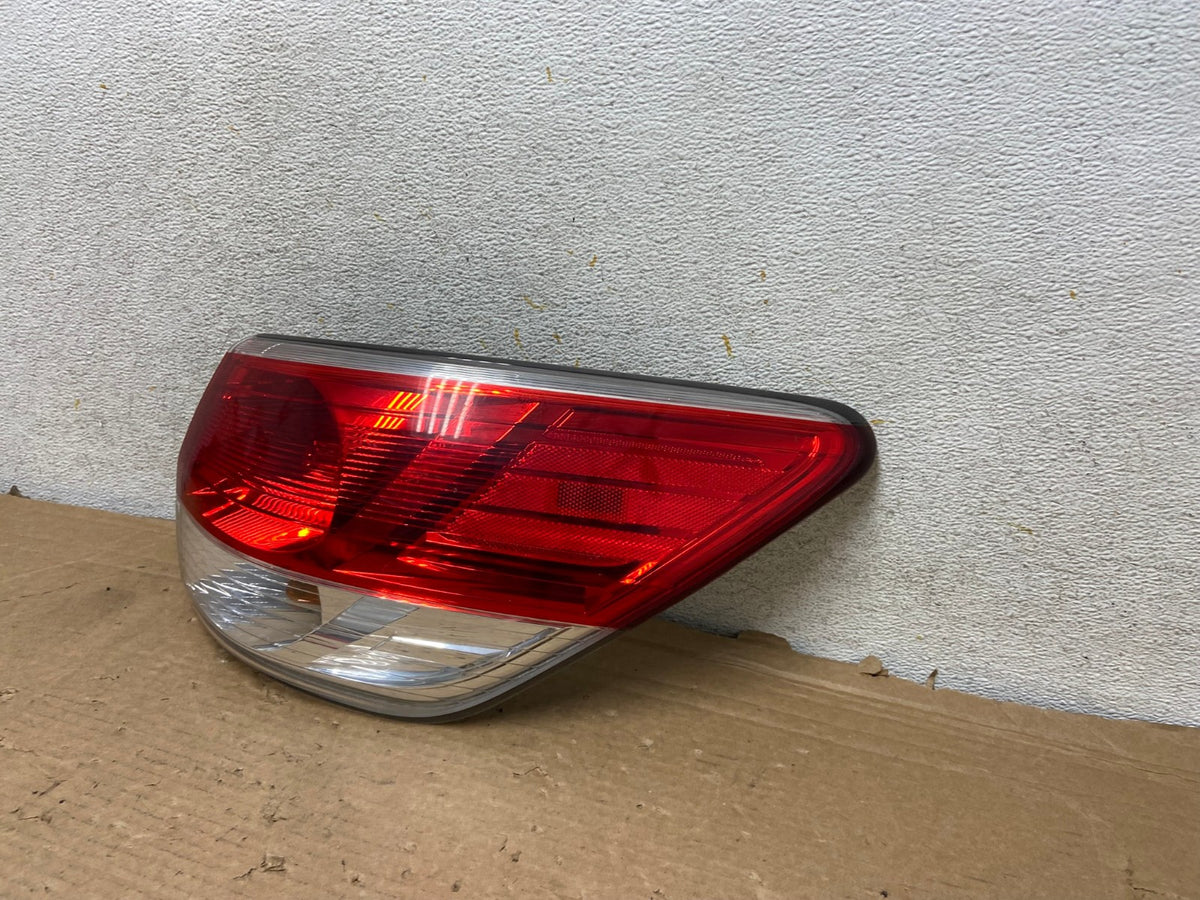 2013 to 2016 Nissan Pathfinder Passenger Right Side Tail Light AH8972 LK2