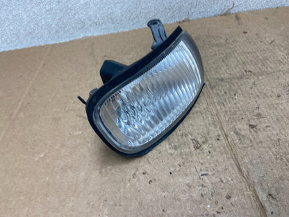 1997 - 1999 Nissan Maxima Right Passenger Rh Corner Turn Signal Oem AA3789 DW2