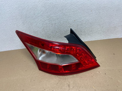2009 2010 2011 Nissan Maxima Left Driver Lh Side Tail light AG5916 DW0