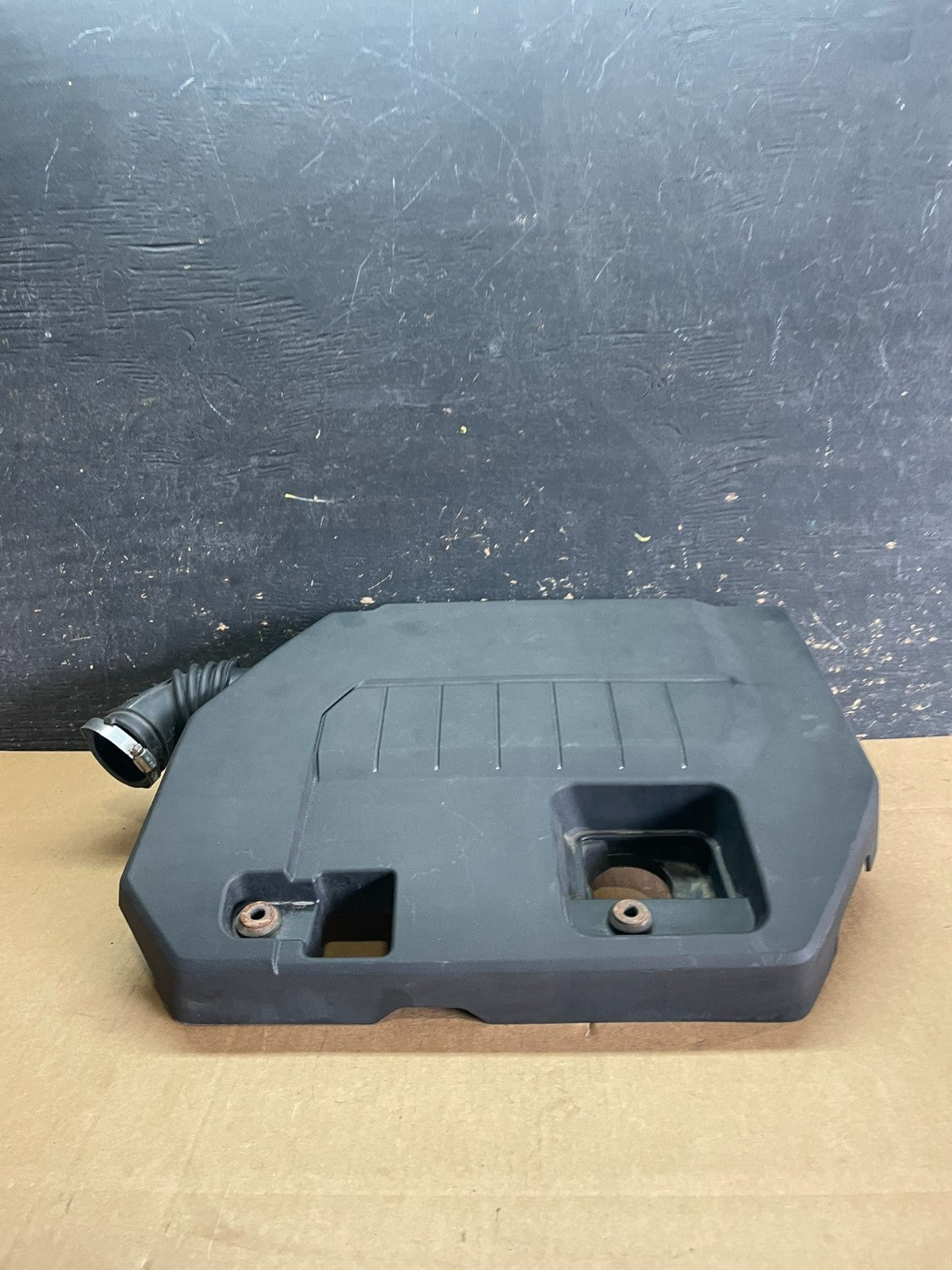 2011 to 2015 Chevrolet Volt Engine Motor Cover OEM Z8206 DG3