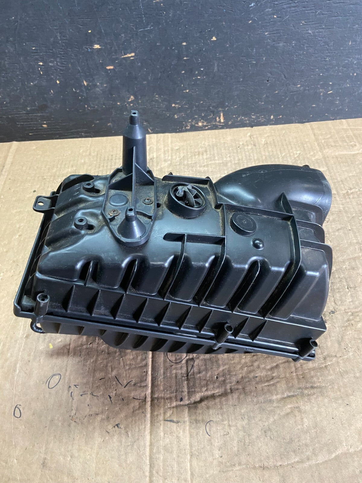2010-2013 Land Range Rover 5.0L Left LH Air Intake Cleaner Filter Box O3263 DG7