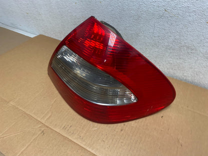 No led 2007 - 2009 Mercedes E E320 E500 Sedan Right Tail Light M05861