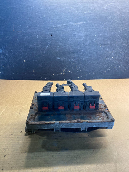 2005 Chrysler  Caravan  3.3L Engine Control Unit ECU P05187657AC AA0915 DG1