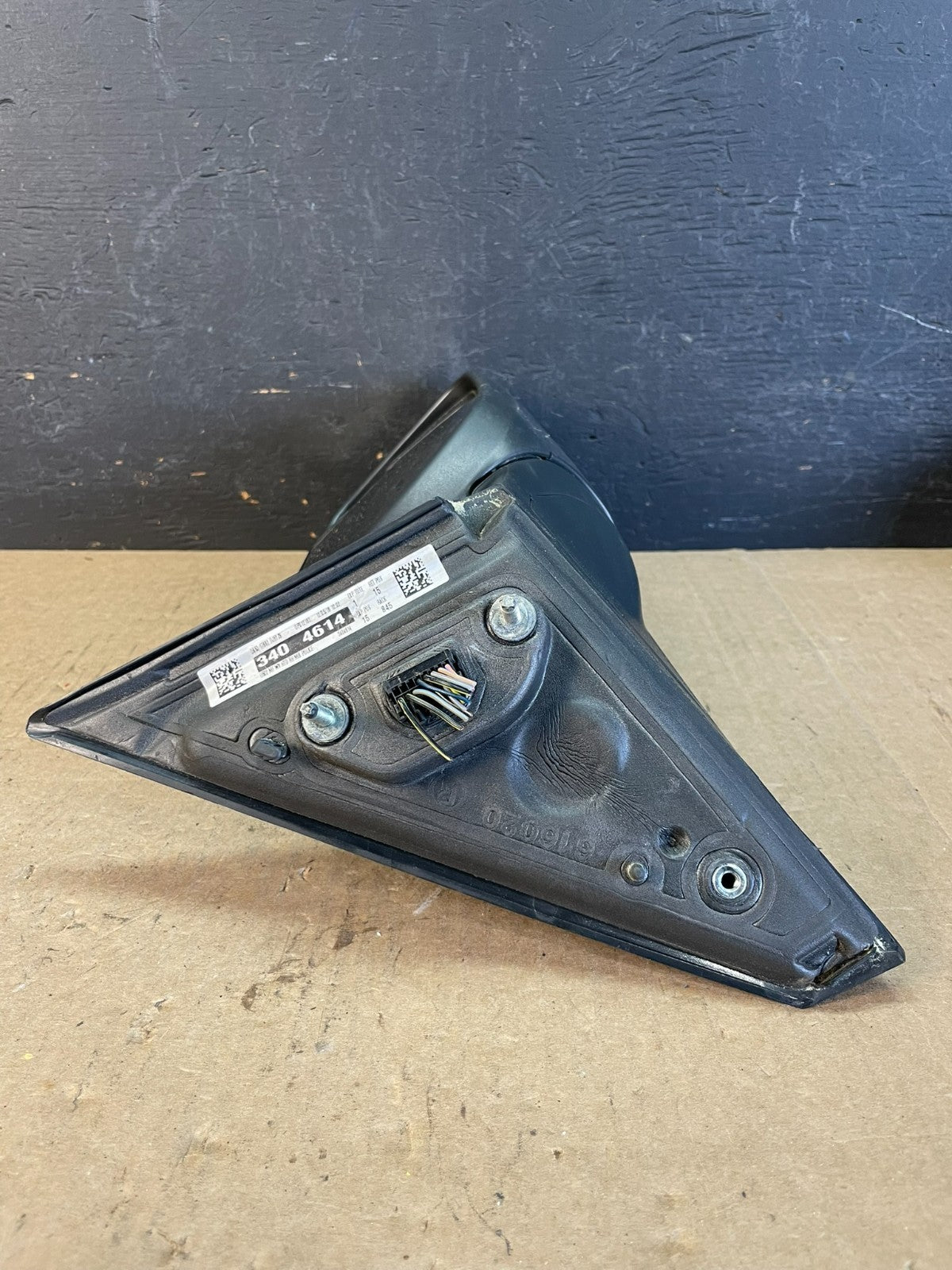 2016 to 2019 Ford Explorer Right Passenger Side View Door Mirror ad0378 DG4