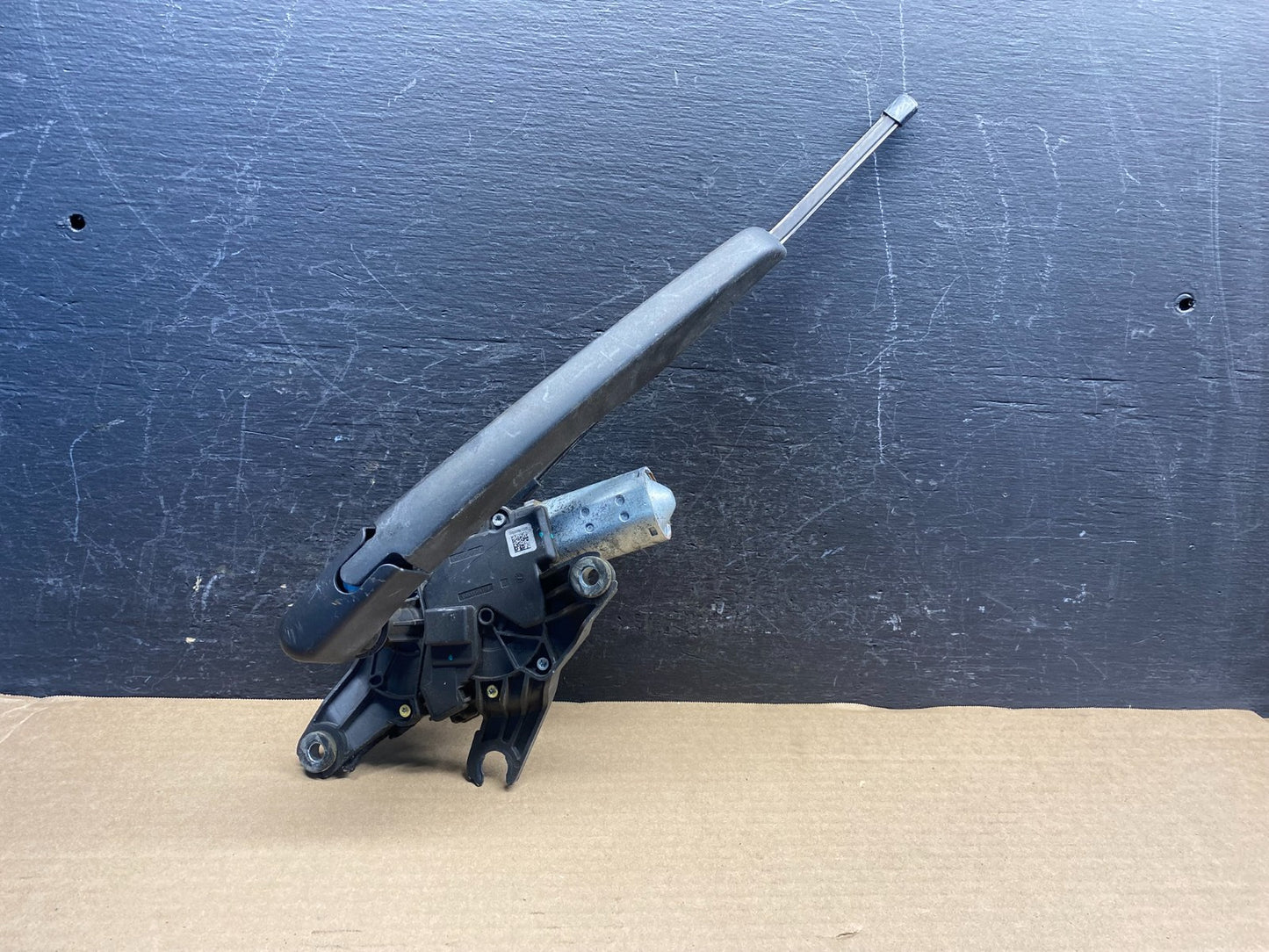 2020 to 2023 Ford Explorer Rear Windshield Wiper Motor ae0044 DG0