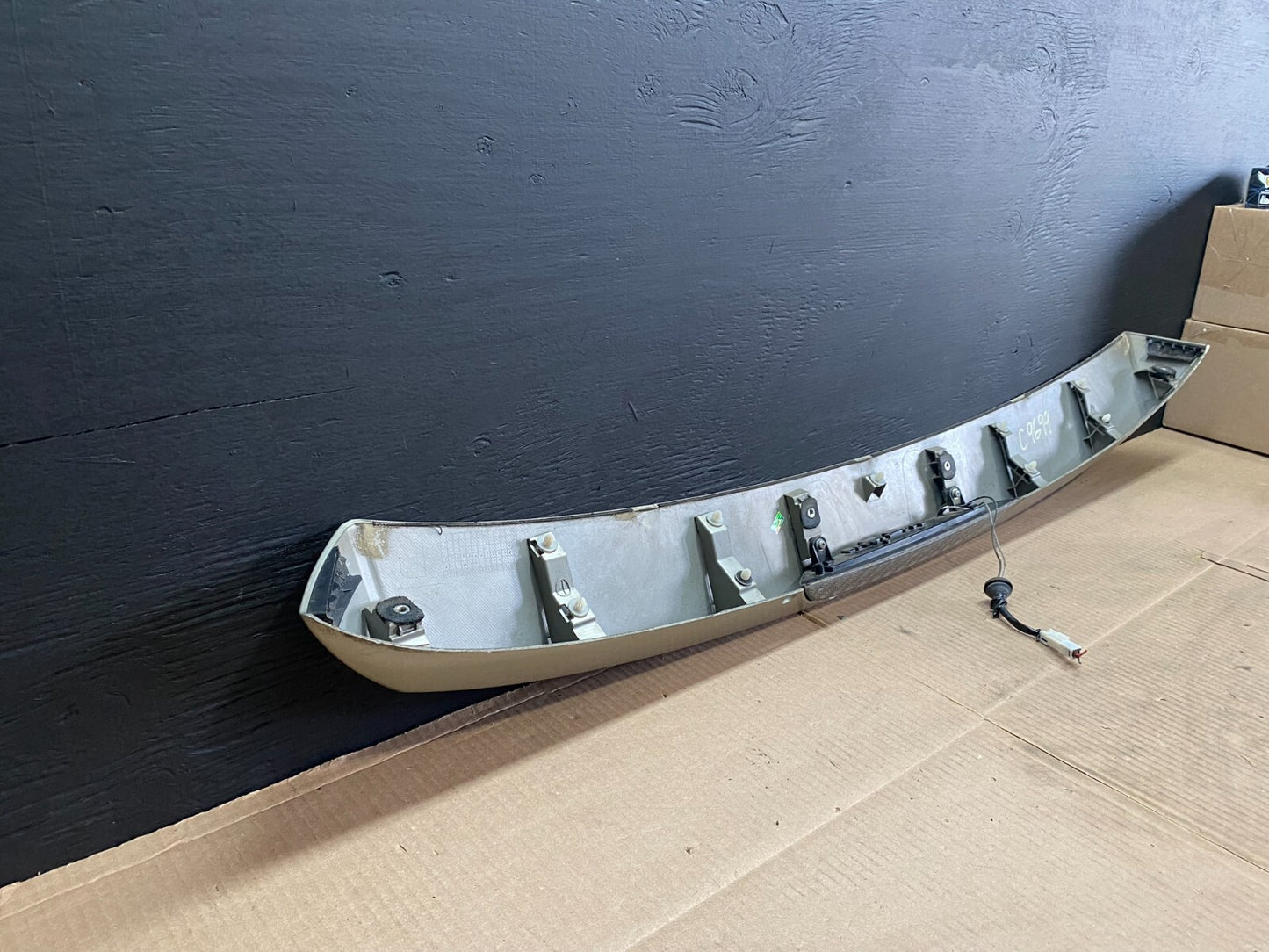2007 to 2013 Mitsubishi Outlander Rear Spoiler 3RD Brake Light OEM C9699 DG18