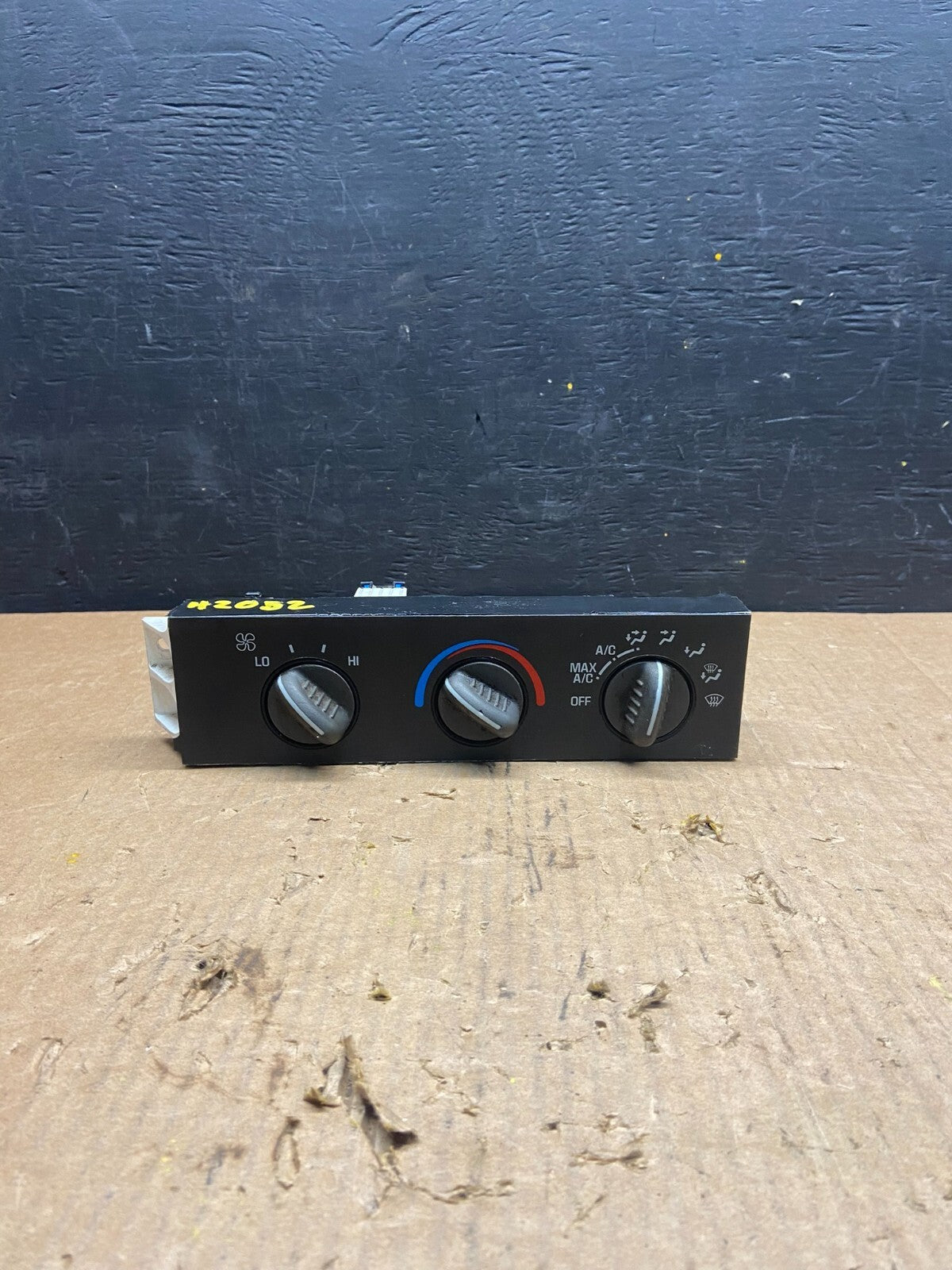 2001 - 2007 GMC Chevrolet Express 1500 Climate Control A/C H2052 PS0