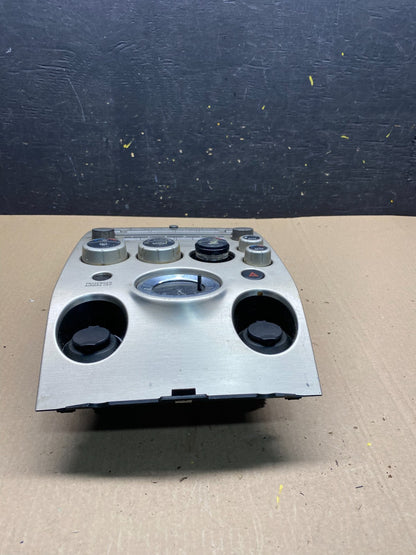 2004 to 2007 Infiniti QX56 Radio Player Climate Control Panel Bezel Z7167 DG1