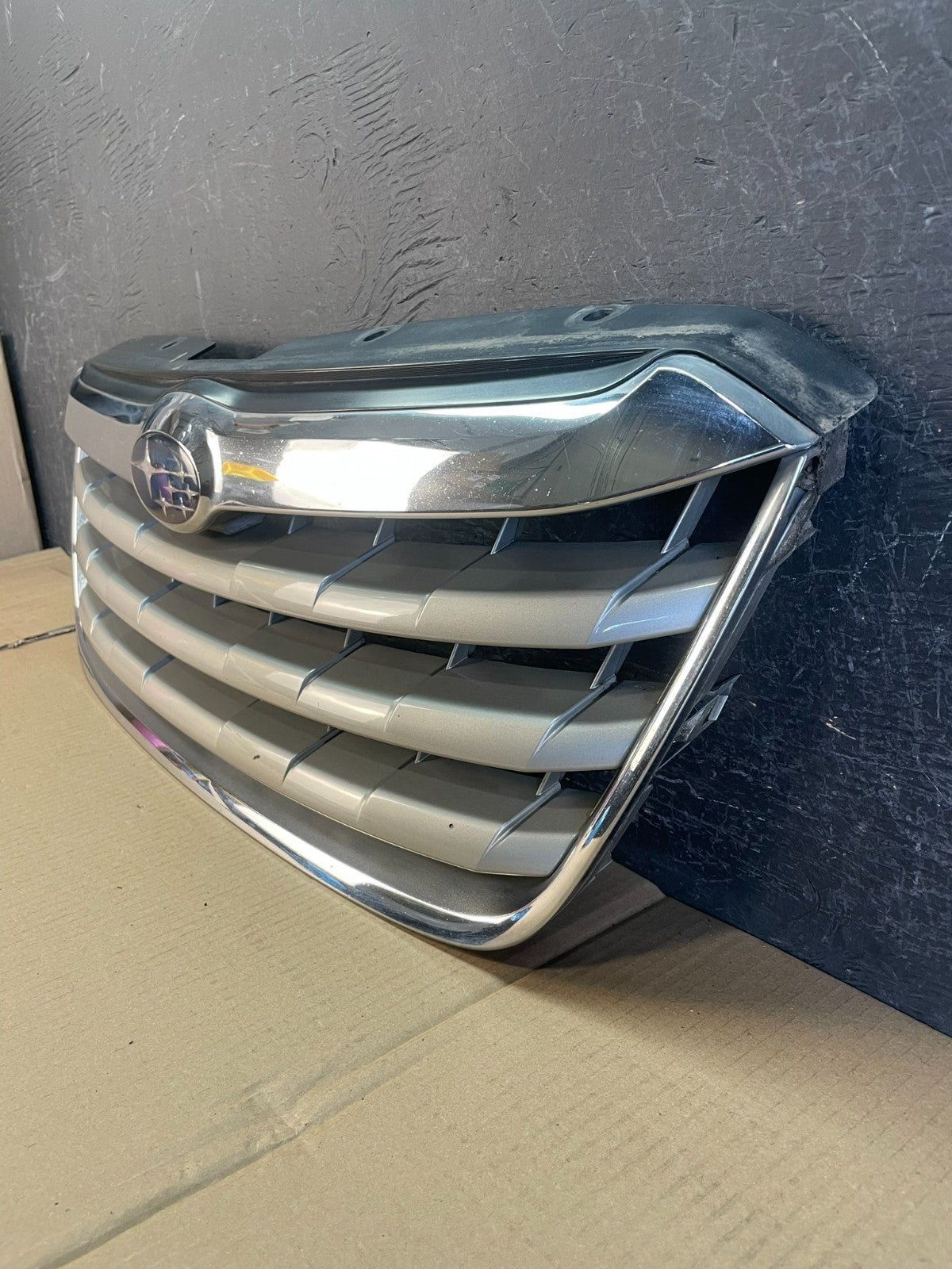 2008 to 2014 Subaru Tribeca Front Upper Grill Grille AE3510 DG1