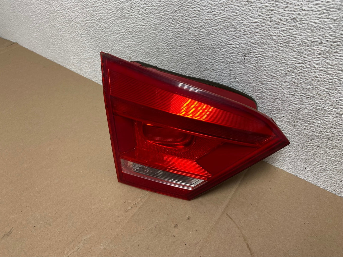 2012 to 2015 Volkswagen Passat Left Driver Lh Inner Tail light AE7196 LK1