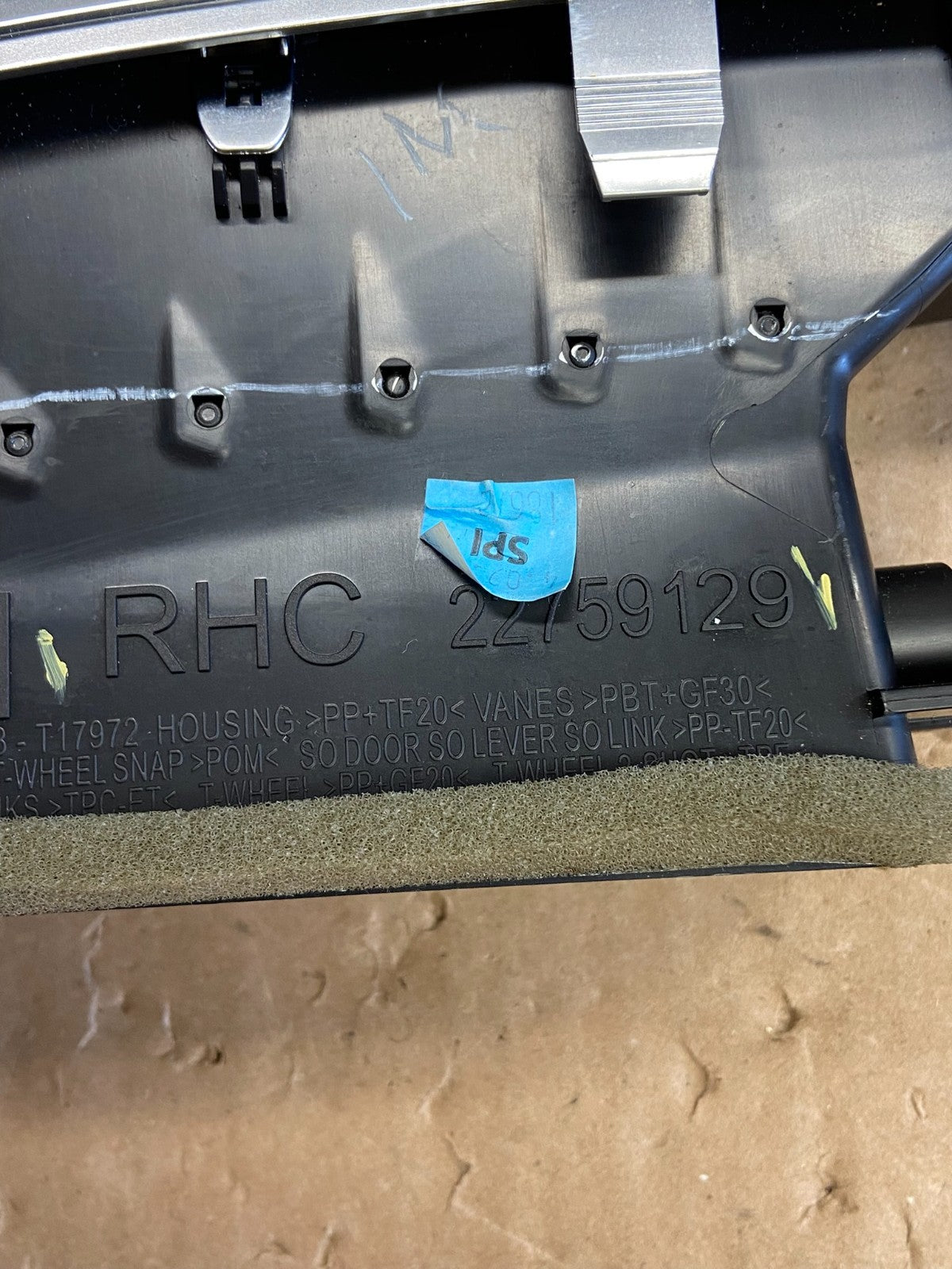 2013-2016 Cadillac SRX A/C Heater Radio Climate Control Panel Bezel OE AI6382 DG4