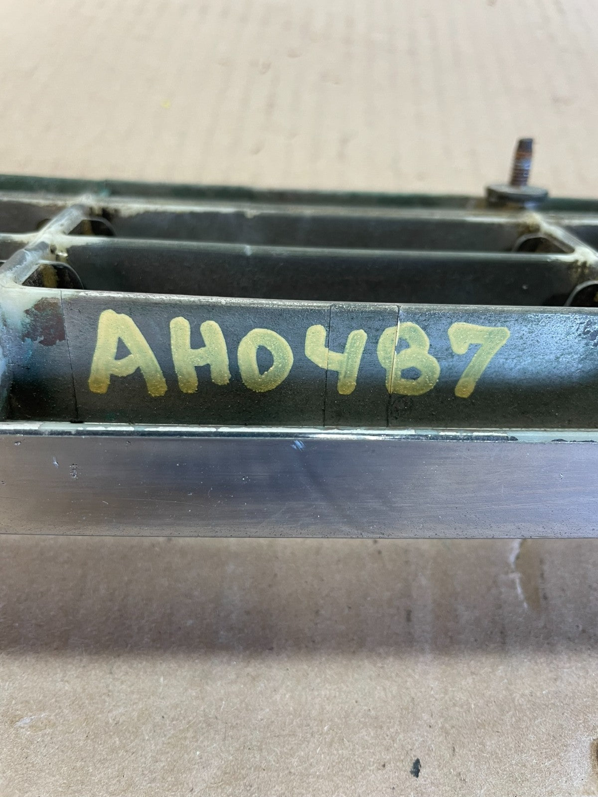 2000 to 2001 Lexus ES300 Front Grille Grill AH04874
