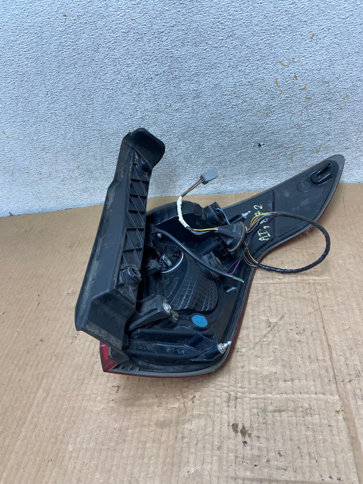 2011 2012 2013 2014 2015 Ford Explorer Left Driver LH Side Tail light AI7872 LK4