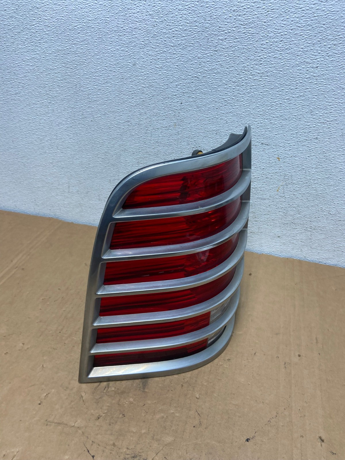 2002 to 2005 Mercury Mountaineer Left Driver Lh Side Tail Light AD2794 LK2