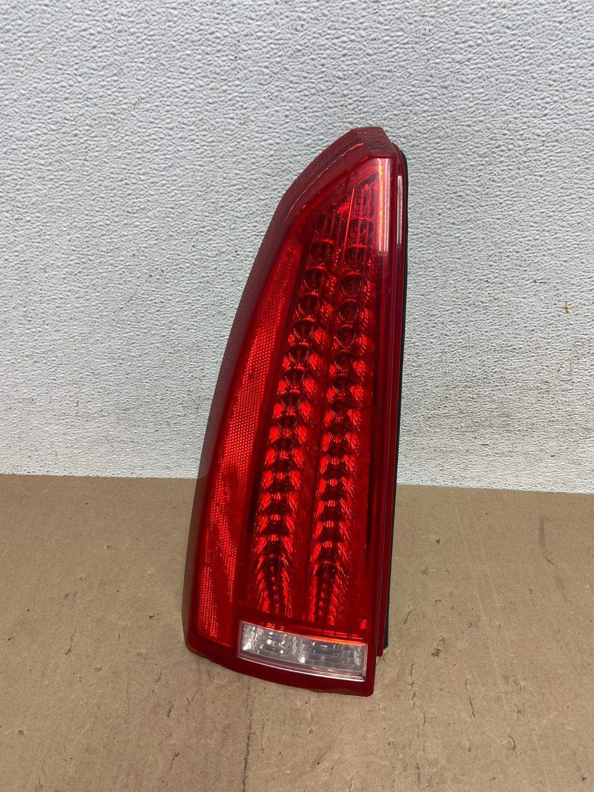 2006 to 2011 Cadillac DTS Left Driver Lh Side LED Tail light AE6850 LK0