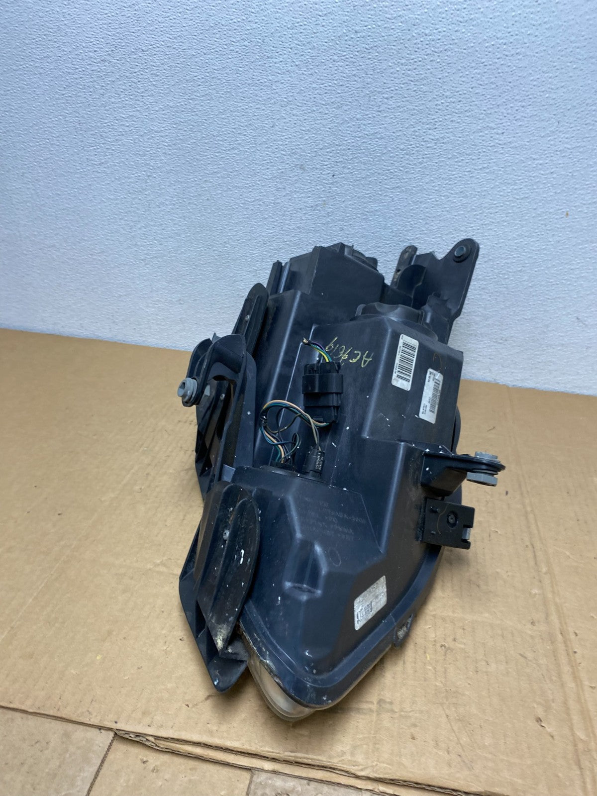 2007 to 2012 Gmc Acadia Halogen Headlight Left Driver LH Side AC7619 DW8