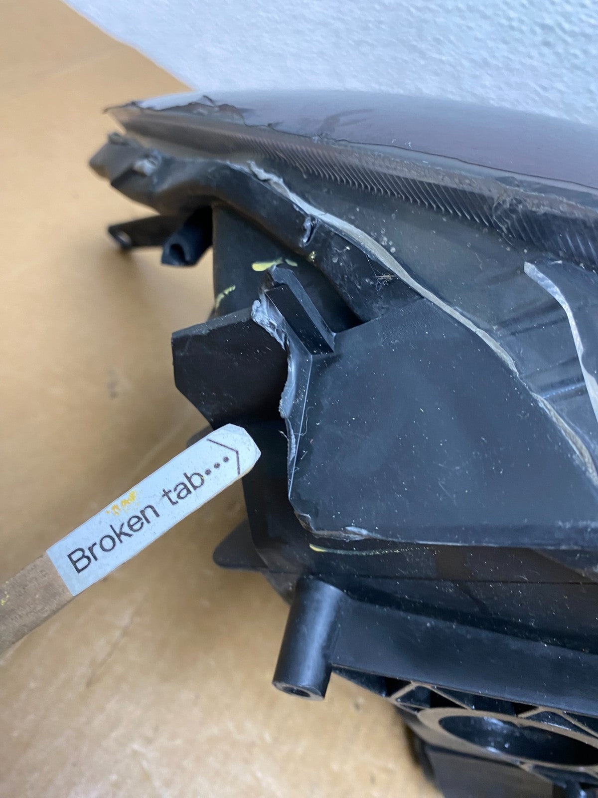 2004 to 2009 Mazda 3 Hatchback Left+Right Side Headlights AE2756 DW8