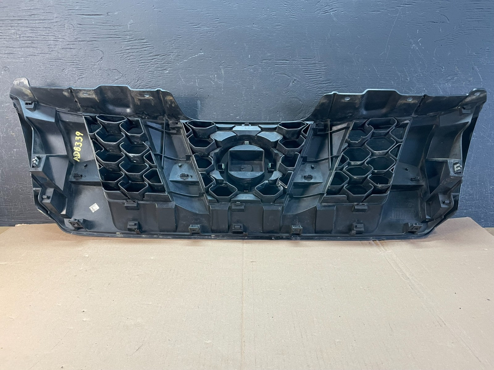 2005 2006 2007 2008 Nissan Xterra Front Upper Grill Grille AD8339 DG5