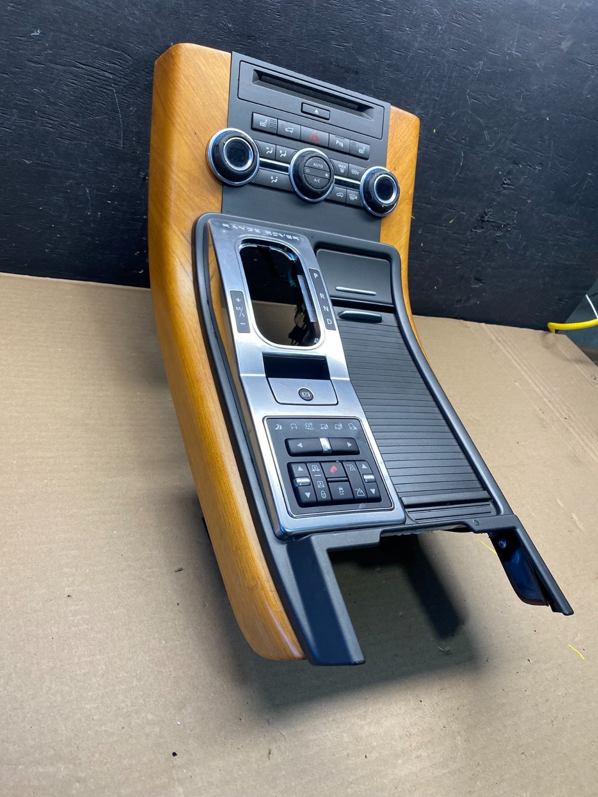 2012 to 2013 Land Range Rover Center Console Terrain Shifter Bezel S2556 DG2