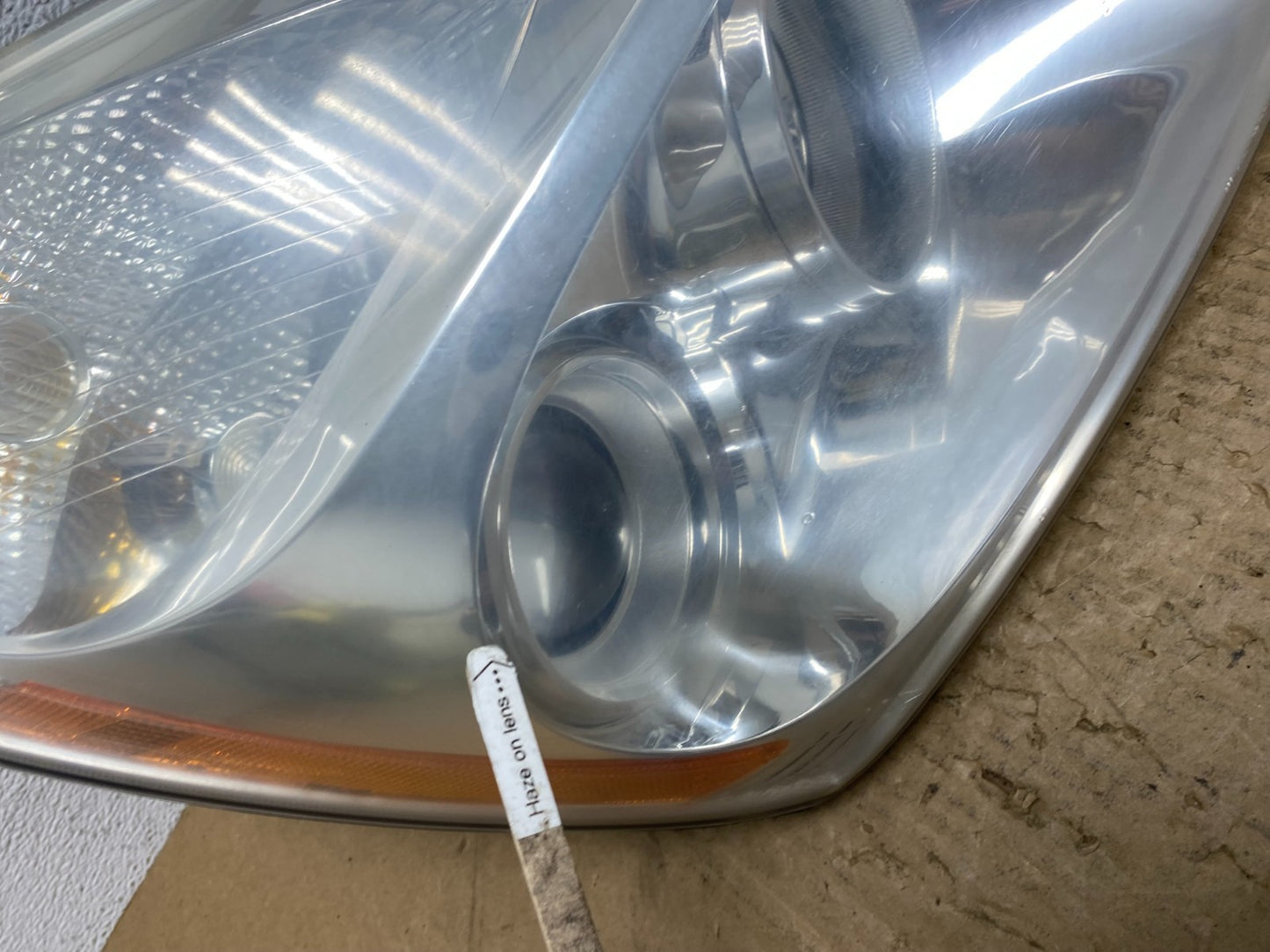 2008-2012 Kia Sedona Right Passenger RH Side Headlight Halogen AG1176 DW4