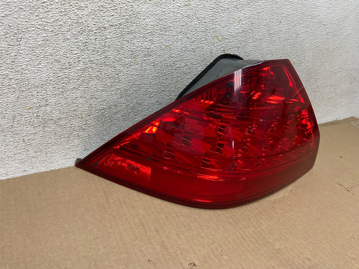 2006 - 2007 Honda Accord Left Driver Lh Side Tail light AH5700 LK1