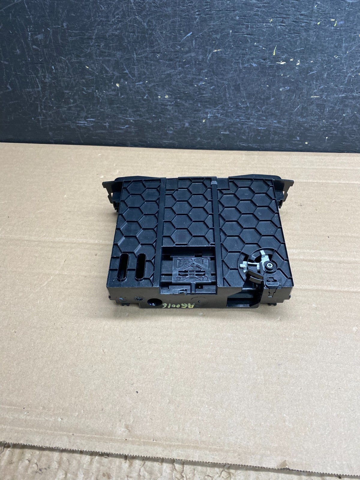2007-2012 Mercedes GL450 X164 Center Console Ash Tray Compartment AG0016 DG3
