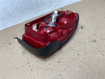 2002 - 2005 Hyundai Sonata Right Passenger RH Side Tail Light AF6991 LK6