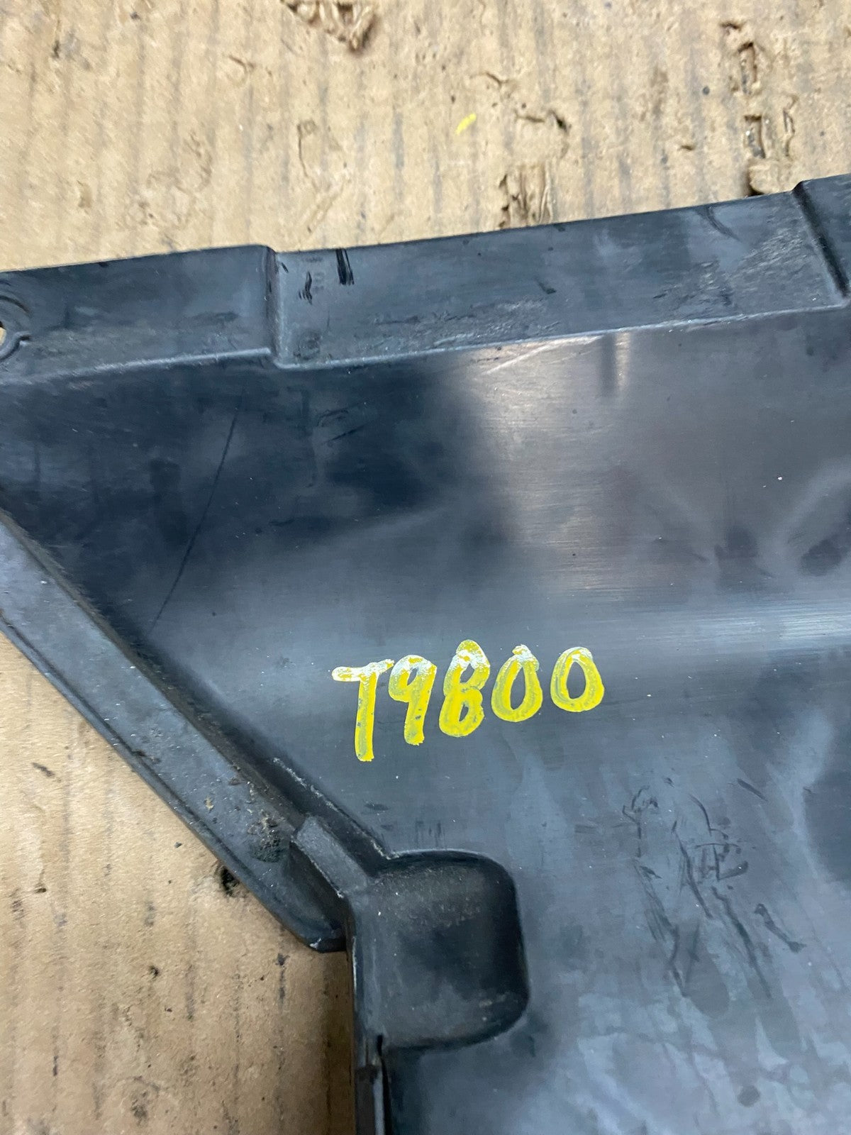 2004 to 2006 Nissan Maxima Upper Air Intake Duct T9800 DG9